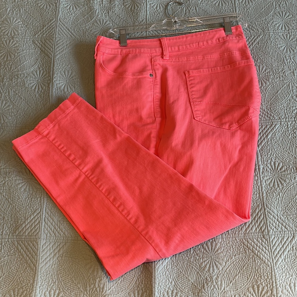 NYDJ 20W Coral Colored Jeans, straight leg ankle 26” inseam, in great shape